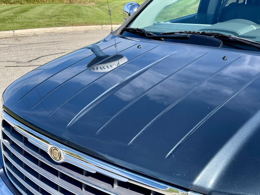 2007 Chrysler Aspen 4WD 4dr Limited, available for sale in Darien, Wisconsin | Geneva Motor Cars. Darien, Wisconsin 2007 Chrysler Aspen 4WD 4dr Limited, available for sale in Darien, Wisconsin | Geneva Motor Cars. Darien, Wisconsin