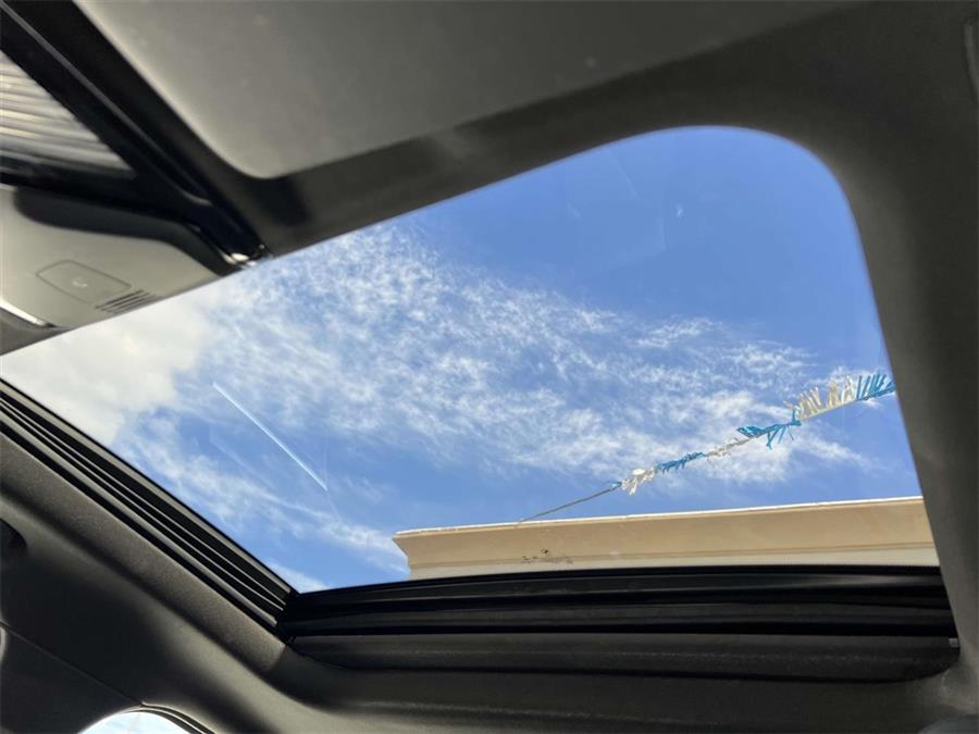 2020 BMW 3 Series 330i xDrive, available for sale in Wantagh, New York | Wantagh Certified. Wantagh, New York 2020 BMW 3 Series 330i xDrive, available for sale in Wantagh, New York | Wantagh Certified. Wantagh, New York