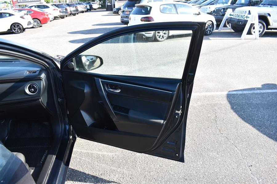 2018 Toyota Corolla L, available for sale in Patchogue, New York | 112 Auto Plaza. Patchogue, New York 2018 Toyota Corolla L, available for sale in Patchogue, New York | 112 Auto Plaza. Patchogue, New York