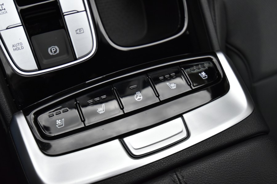 2022 Hyundai Santa Cruz Limited AWD, available for sale in Waterbury, Connecticut | Highline Car Connection. Waterbury, Connecticut 2022 Hyundai Santa Cruz Limited AWD, available for sale in Waterbury, Connecticut | Highline Car Connection. Waterbury, Connecticut