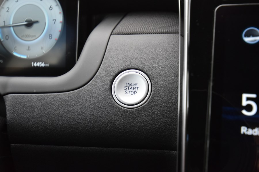 2022 Hyundai Santa Cruz Limited AWD, available for sale in Waterbury, Connecticut | Highline Car Connection. Waterbury, Connecticut 2022 Hyundai Santa Cruz Limited AWD, available for sale in Waterbury, Connecticut | Highline Car Connection. Waterbury, Connecticut