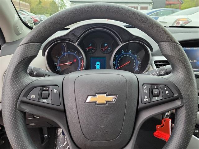 2015 Chevrolet Cruze ECO, available for sale in Stratford, Connecticut | Wiz Leasing Inc. Stratford, Connecticut 2015 Chevrolet Cruze ECO, available for sale in Stratford, Connecticut | Wiz Leasing Inc. Stratford, Connecticut