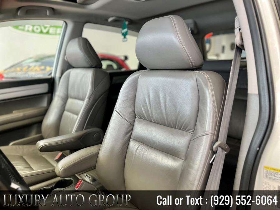 2011 Honda CR-V 4WD 5dr EX-L w/Navi, available for sale in Bronx, New York | Luxury Auto Group. Bronx, New York 2011 Honda CR-V 4WD 5dr EX-L w/Navi, available for sale in Bronx, New York | Luxury Auto Group. Bronx, New York