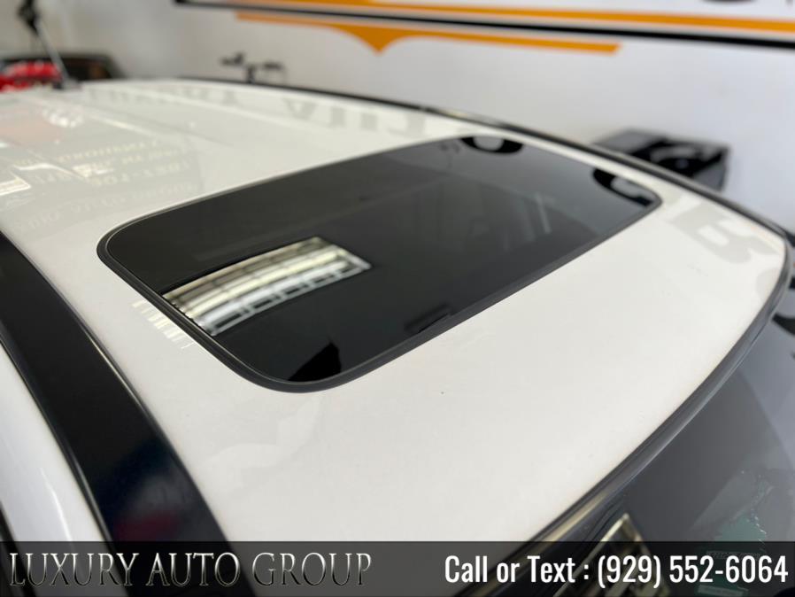 2011 Honda CR-V 4WD 5dr EX-L w/Navi, available for sale in Bronx, New York | Luxury Auto Group. Bronx, New York 2011 Honda CR-V 4WD 5dr EX-L w/Navi, available for sale in Bronx, New York | Luxury Auto Group. Bronx, New York