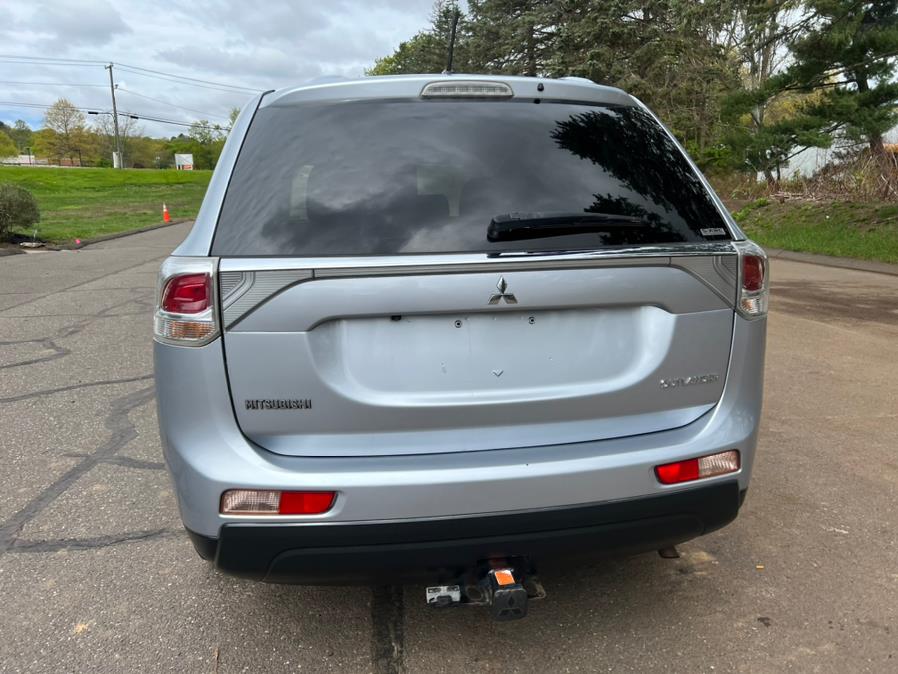 2014 Mitsubishi Outlander 4WD 4dr SE, available for sale in Waterbury, Connecticut | Platinum Auto Care. Waterbury, Connecticut 2014 Mitsubishi Outlander 4WD 4dr SE, available for sale in Waterbury, Connecticut | Platinum Auto Care. Waterbury, Connecticut