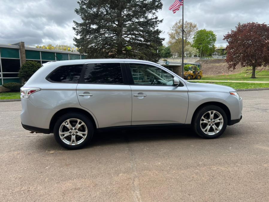 2014 Mitsubishi Outlander 4WD 4dr SE, available for sale in Waterbury, Connecticut | Platinum Auto Care. Waterbury, Connecticut 2014 Mitsubishi Outlander 4WD 4dr SE, available for sale in Waterbury, Connecticut | Platinum Auto Care. Waterbury, Connecticut