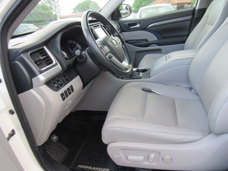 2017 Toyota Highlander Limited V6 AWD (Natl), available for sale in San Francisco de Macoris Rd, Dominican Republic | Hilario Auto Import. San Francisco de Macoris Rd, Dominican Republic 2017 Toyota Highlander Limited V6 AWD (Natl), available for sale in San Francisco de Macoris Rd, Dominican Republic | Hilario Auto Import. San Francisco de Macoris Rd, Dominican Republic