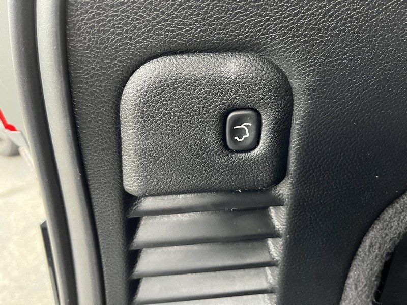 2015 Jeep Grand Cherokee 4WD 4dr Limited, available for sale in West Springfield, Massachusetts | Union Street Auto Sales. West Springfield, Massachusetts 2015 Jeep Grand Cherokee 4WD 4dr Limited, available for sale in West Springfield, Massachusetts | Union Street Auto Sales. West Springfield, Massachusetts