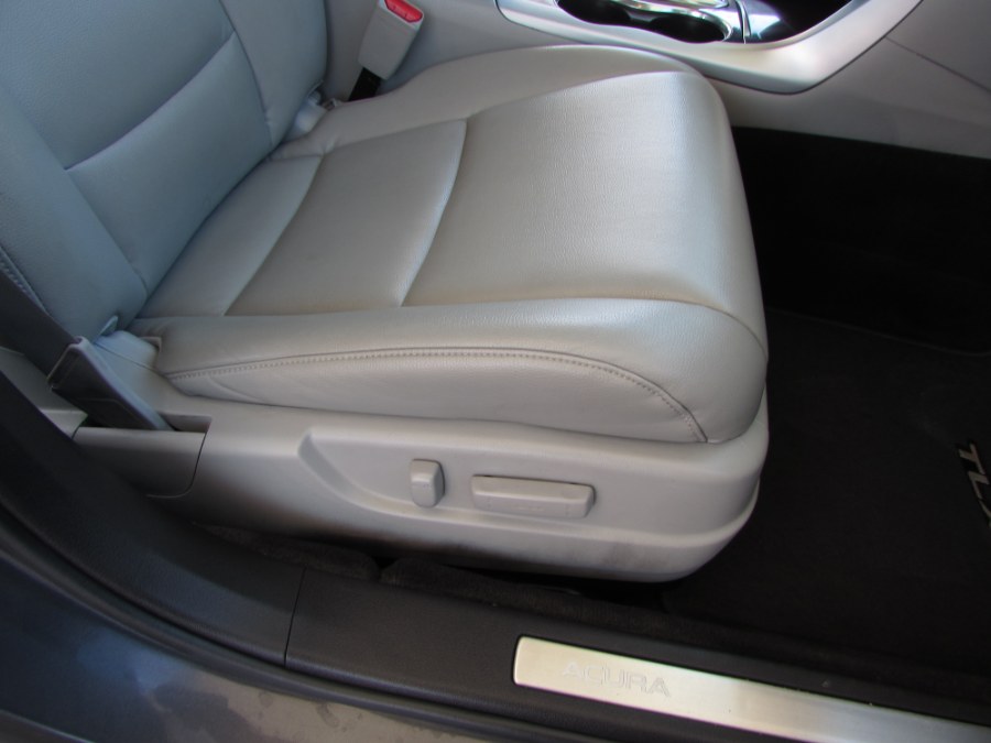 2015 Acura TLX 4dr Sdn FWD V6, available for sale in Orlando, Florida | VIP Auto Enterprise, Inc. Orlando, Florida 2015 Acura TLX 4dr Sdn FWD V6, available for sale in Orlando, Florida | VIP Auto Enterprise, Inc. Orlando, Florida
