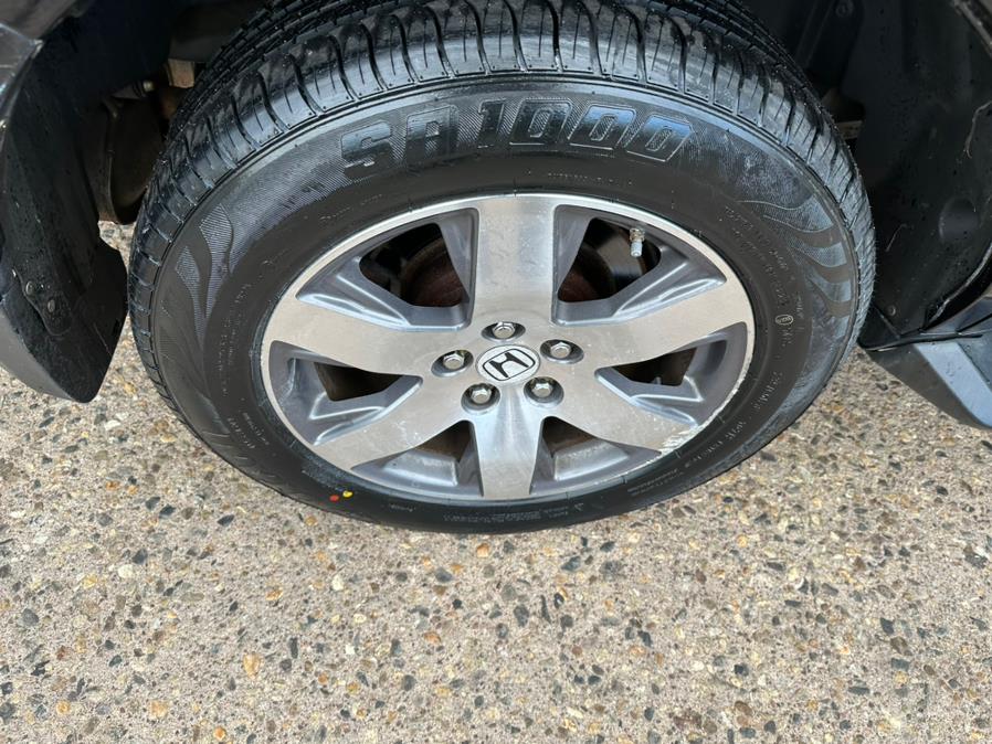 2013 Honda Pilot 4WD 4dr Touring w/RES & Navi, available for sale in Manchester, Connecticut | Carsonmain LLC. Manchester, Connecticut 2013 Honda Pilot 4WD 4dr Touring w/RES & Navi, available for sale in Manchester, Connecticut | Carsonmain LLC. Manchester, Connecticut