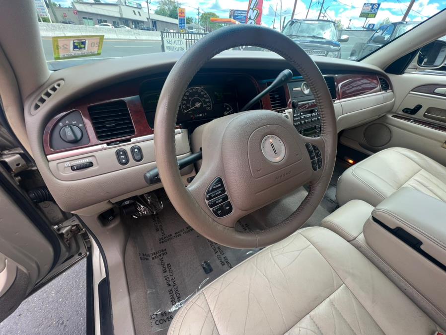 2004 Lincoln Town Car 4dr Sdn Signature, available for sale in Lodi, New Jersey | Route 46 Auto Sales Inc. Lodi, New Jersey 2004 Lincoln Town Car 4dr Sdn Signature, available for sale in Lodi, New Jersey | Route 46 Auto Sales Inc. Lodi, New Jersey