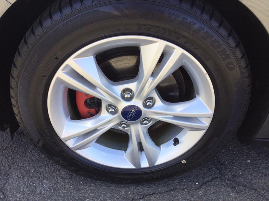 2012 Ford Focus 5dr HB SE, available for sale in Plantsville, Connecticut | L&S Automotive LLC. Plantsville, Connecticut 2012 Ford Focus 5dr HB SE, available for sale in Plantsville, Connecticut | L&S Automotive LLC. Plantsville, Connecticut