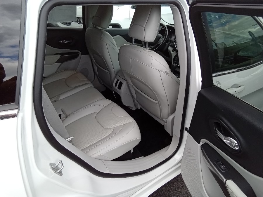2019 Jeep Cherokee Overland FWD, available for sale in Irvington, New Jersey | NJ Used Cars Center. Irvington, New Jersey 2019 Jeep Cherokee Overland FWD, available for sale in Irvington, New Jersey | NJ Used Cars Center. Irvington, New Jersey