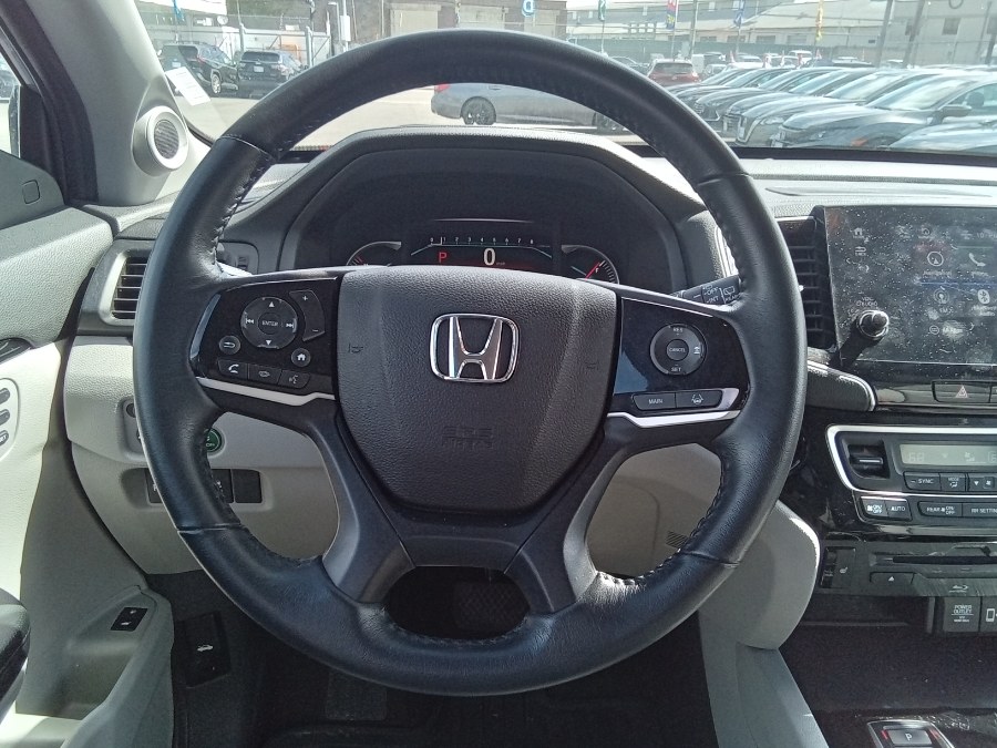 2019 Honda Pilot Touring 8-Passenger AWD, available for sale in Irvington, New Jersey | NJ Used Cars Center. Irvington, New Jersey 2019 Honda Pilot Touring 8-Passenger AWD, available for sale in Irvington, New Jersey | NJ Used Cars Center. Irvington, New Jersey
