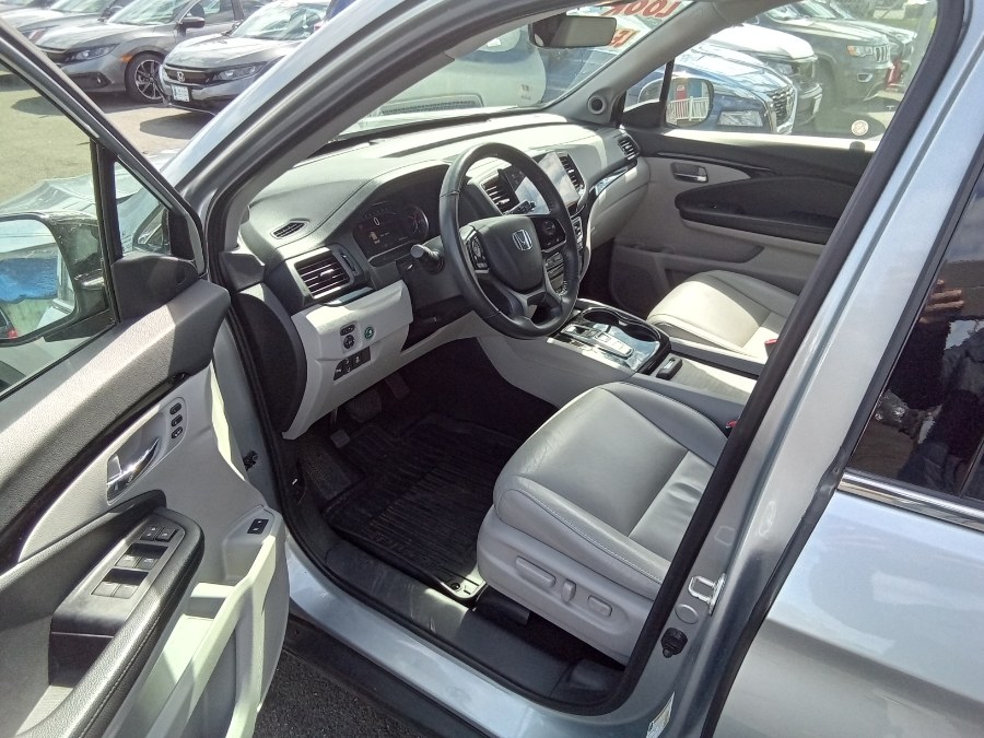 2019 Honda Pilot Touring 8-Passenger AWD, available for sale in Irvington, New Jersey | NJ Used Cars Center. Irvington, New Jersey 2019 Honda Pilot Touring 8-Passenger AWD, available for sale in Irvington, New Jersey | NJ Used Cars Center. Irvington, New Jersey
