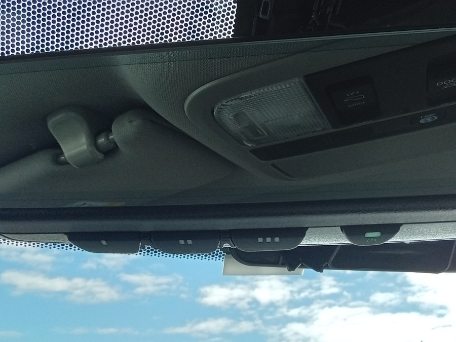 2019 Honda Pilot Touring 8-Passenger AWD, available for sale in Irvington, New Jersey | NJ Used Cars Center. Irvington, New Jersey 2019 Honda Pilot Touring 8-Passenger AWD, available for sale in Irvington, New Jersey | NJ Used Cars Center. Irvington, New Jersey