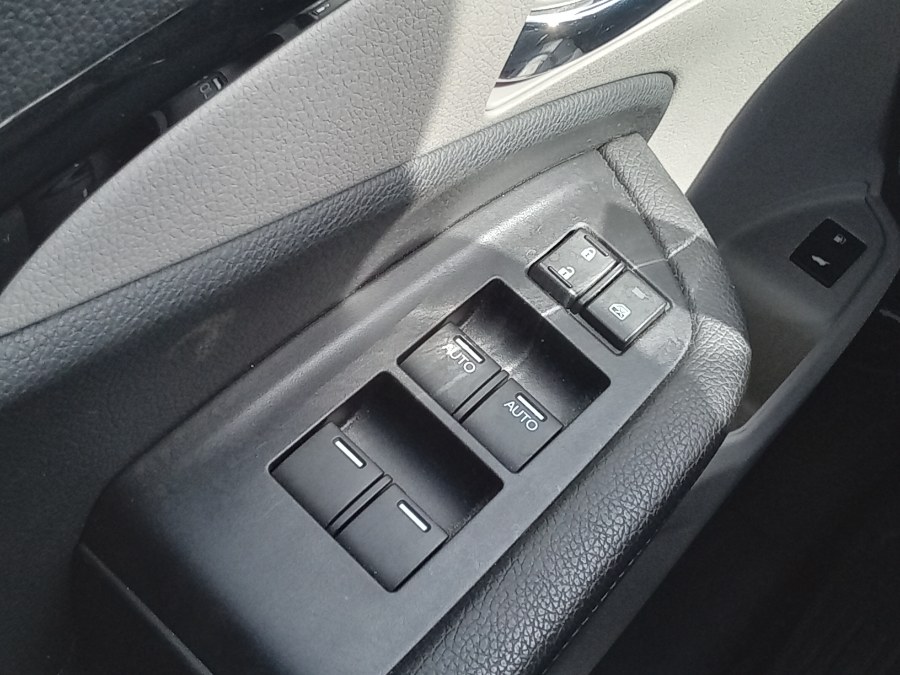 2019 Honda Pilot Touring 8-Passenger AWD, available for sale in Irvington, New Jersey | NJ Used Cars Center. Irvington, New Jersey 2019 Honda Pilot Touring 8-Passenger AWD, available for sale in Irvington, New Jersey | NJ Used Cars Center. Irvington, New Jersey