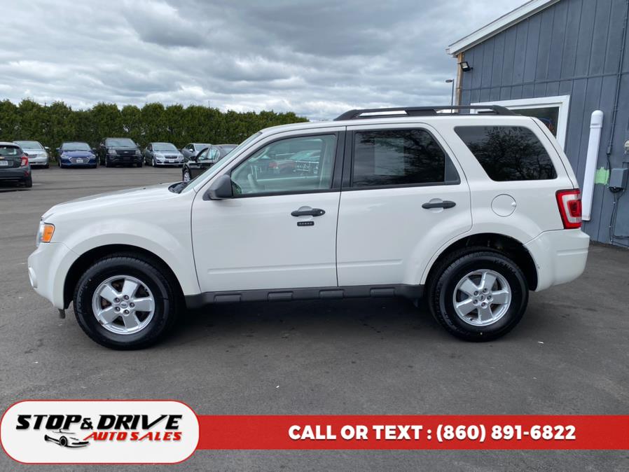 2010 Ford Escape 4WD 4dr XLT, available for sale in East Windsor, Connecticut | Stop & Drive Auto Sales. East Windsor, Connecticut 2010 Ford Escape 4WD 4dr XLT, available for sale in East Windsor, Connecticut | Stop & Drive Auto Sales. East Windsor, Connecticut