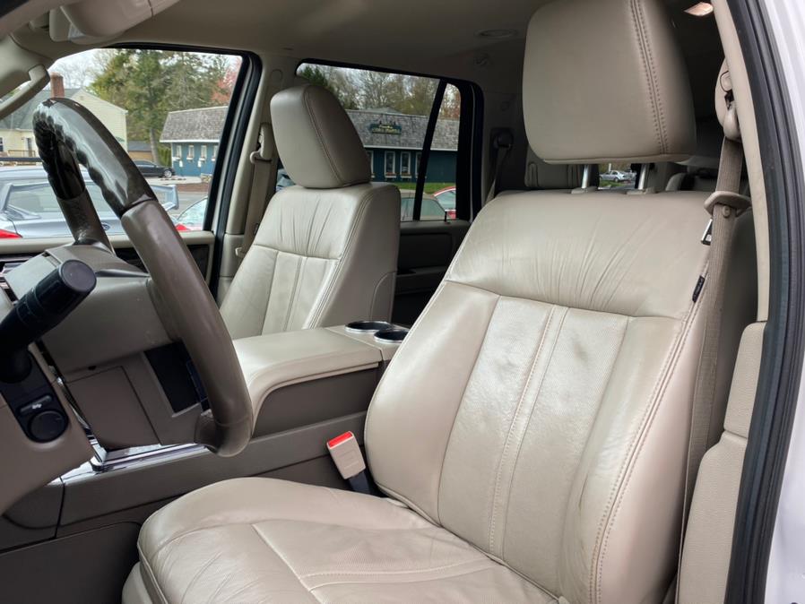 2016 Lincoln Navigator 4WD 4dr Select, available for sale in Canton, Connecticut | Lava Motors 2 Inc. Canton, Connecticut 2016 Lincoln Navigator 4WD 4dr Select, available for sale in Canton, Connecticut | Lava Motors 2 Inc. Canton, Connecticut