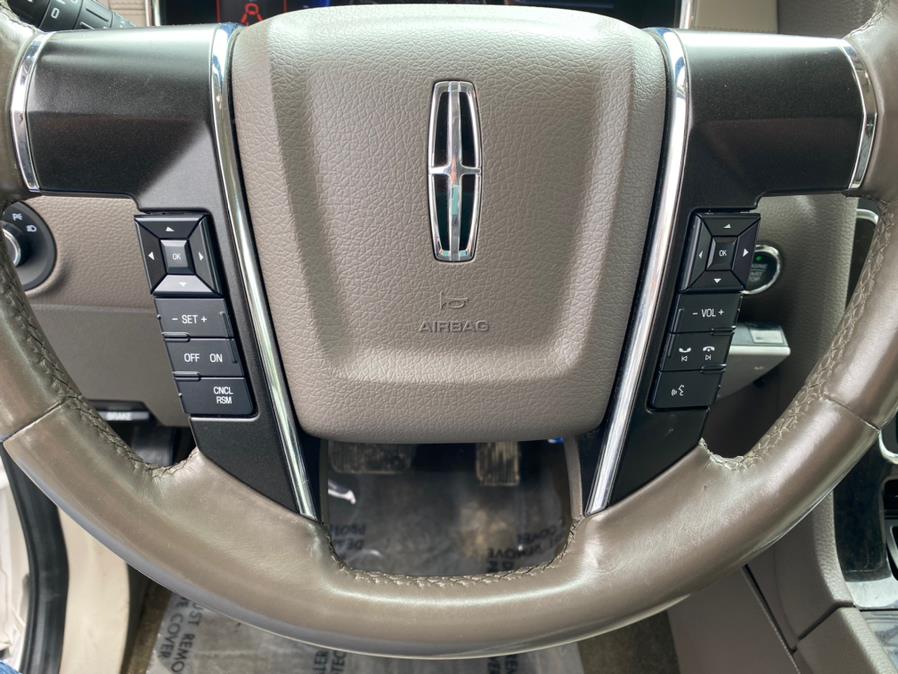 2016 Lincoln Navigator 4WD 4dr Select, available for sale in Canton, Connecticut | Lava Motors 2 Inc. Canton, Connecticut 2016 Lincoln Navigator 4WD 4dr Select, available for sale in Canton, Connecticut | Lava Motors 2 Inc. Canton, Connecticut
