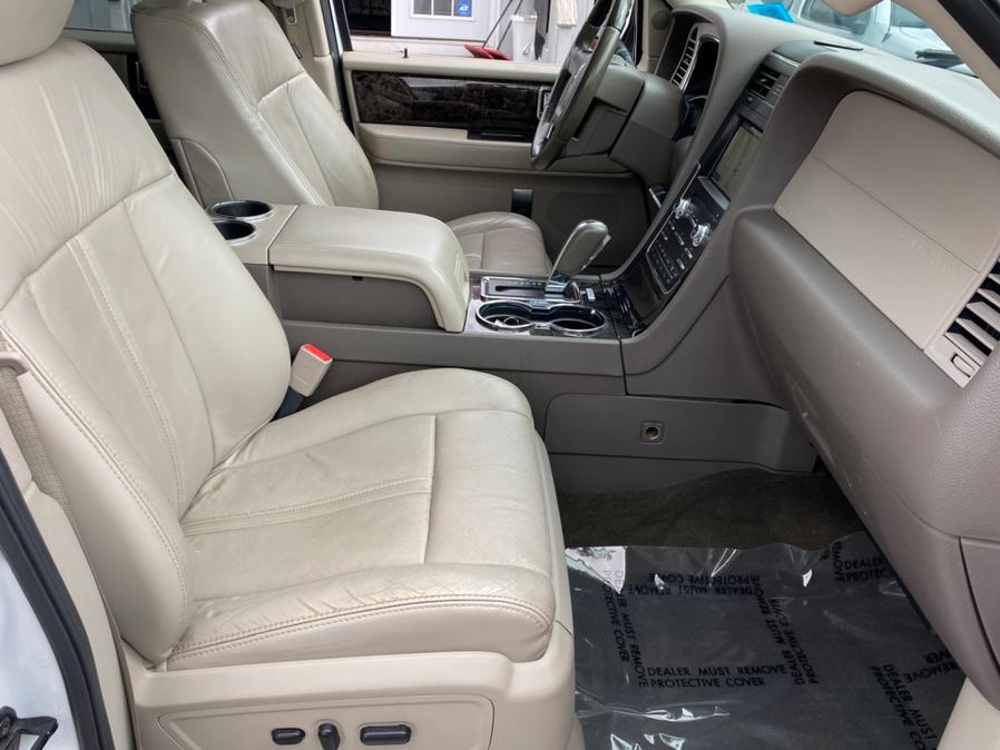 2016 Lincoln Navigator 4WD 4dr Select, available for sale in Canton, Connecticut | Lava Motors 2 Inc. Canton, Connecticut 2016 Lincoln Navigator 4WD 4dr Select, available for sale in Canton, Connecticut | Lava Motors 2 Inc. Canton, Connecticut