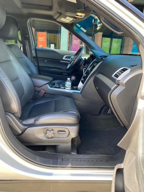 2015 Ford Explorer 4WD 4dr XLT, available for sale in New Britain, Connecticut | Supreme Automotive. New Britain, Connecticut 2015 Ford Explorer 4WD 4dr XLT, available for sale in New Britain, Connecticut | Supreme Automotive. New Britain, Connecticut