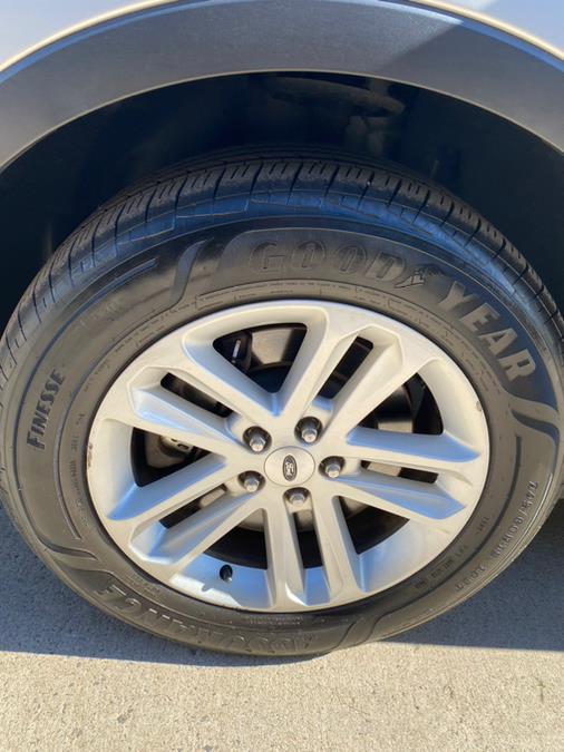 2015 Ford Explorer 4WD 4dr XLT, available for sale in New Britain, Connecticut | Supreme Automotive. New Britain, Connecticut 2015 Ford Explorer 4WD 4dr XLT, available for sale in New Britain, Connecticut | Supreme Automotive. New Britain, Connecticut