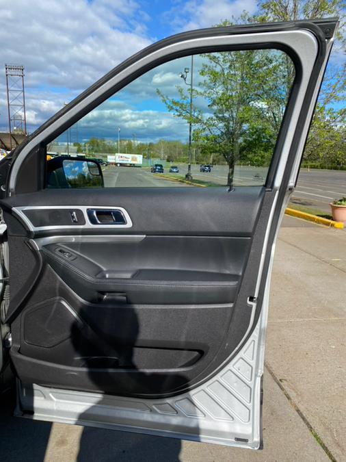 2015 Ford Explorer 4WD 4dr XLT, available for sale in New Britain, Connecticut | Supreme Automotive. New Britain, Connecticut 2015 Ford Explorer 4WD 4dr XLT, available for sale in New Britain, Connecticut | Supreme Automotive. New Britain, Connecticut