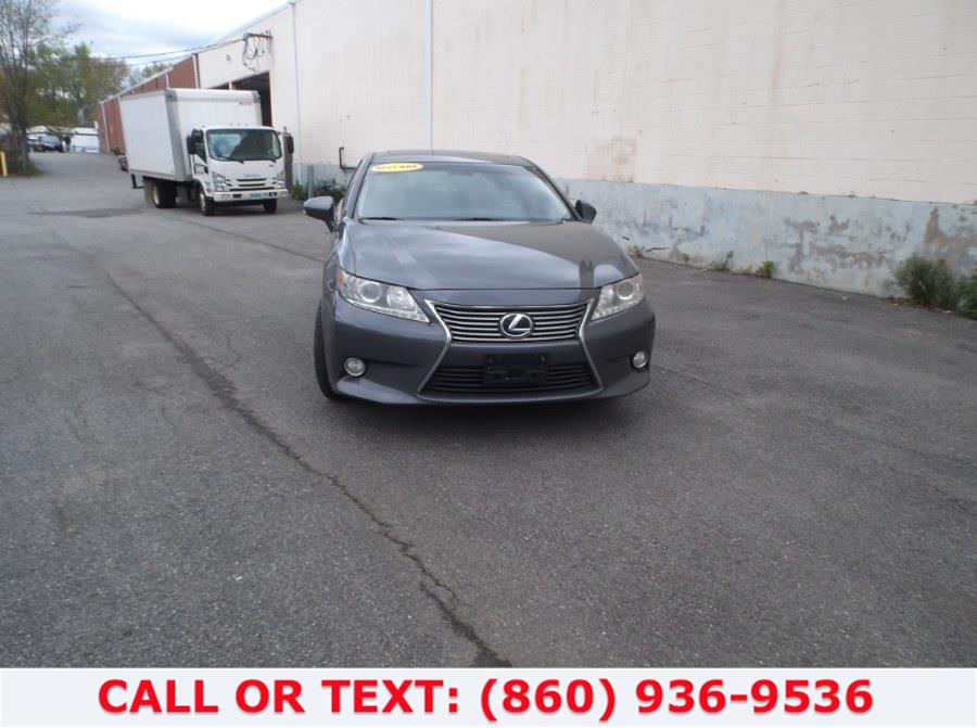 2013 Lexus ES 300h 4dr Sdn Hybrid, available for sale in Hartford, Connecticut | Lee Motors Sales Inc. Hartford, Connecticut 2013 Lexus ES 300h 4dr Sdn Hybrid, available for sale in Hartford, Connecticut | Lee Motors Sales Inc. Hartford, Connecticut