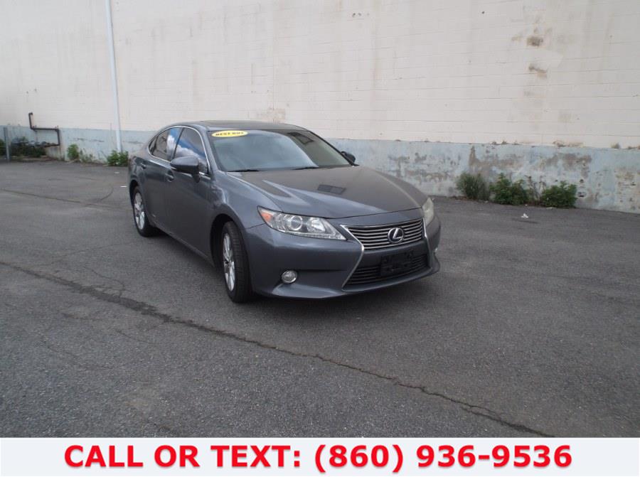 2013 Lexus ES 300h 4dr Sdn Hybrid, available for sale in Hartford, Connecticut | Lee Motors Sales Inc. Hartford, Connecticut 2013 Lexus ES 300h 4dr Sdn Hybrid, available for sale in Hartford, Connecticut | Lee Motors Sales Inc. Hartford, Connecticut