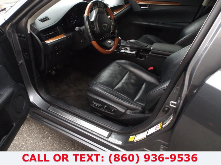 2013 Lexus ES 300h 4dr Sdn Hybrid, available for sale in Hartford, Connecticut | Lee Motors Sales Inc. Hartford, Connecticut 2013 Lexus ES 300h 4dr Sdn Hybrid, available for sale in Hartford, Connecticut | Lee Motors Sales Inc. Hartford, Connecticut