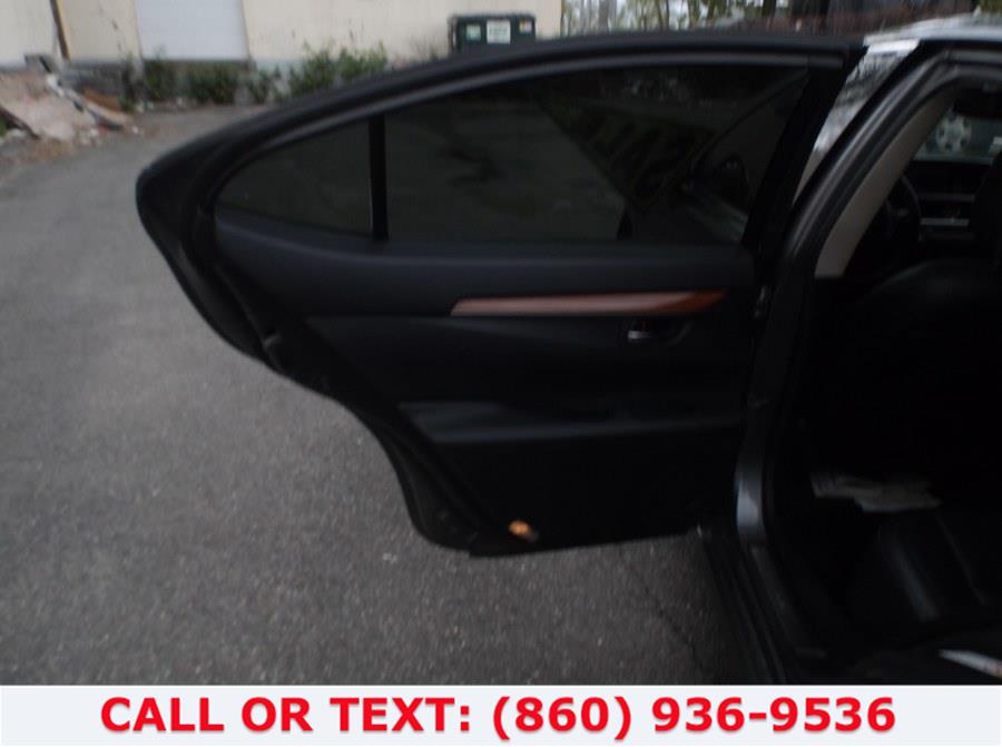 2013 Lexus ES 300h 4dr Sdn Hybrid, available for sale in Hartford, Connecticut | Lee Motors Sales Inc. Hartford, Connecticut 2013 Lexus ES 300h 4dr Sdn Hybrid, available for sale in Hartford, Connecticut | Lee Motors Sales Inc. Hartford, Connecticut