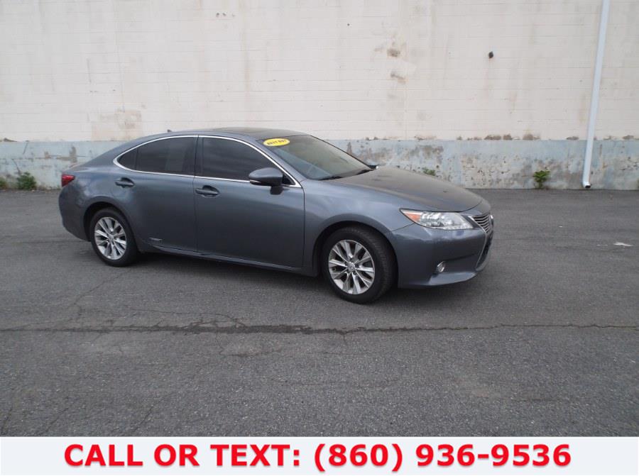 2013 Lexus ES 300h 4dr Sdn Hybrid, available for sale in Hartford, Connecticut | Lee Motors Sales Inc. Hartford, Connecticut 2013 Lexus ES 300h 4dr Sdn Hybrid, available for sale in Hartford, Connecticut | Lee Motors Sales Inc. Hartford, Connecticut