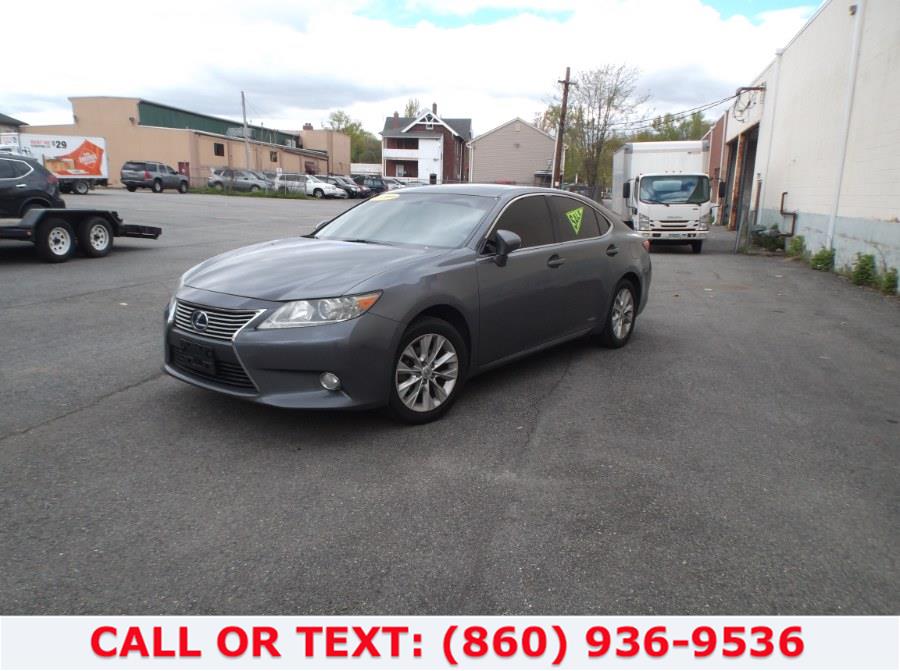 2013 Lexus ES 300h 4dr Sdn Hybrid, available for sale in Hartford, Connecticut | Lee Motors Sales Inc. Hartford, Connecticut 2013 Lexus ES 300h 4dr Sdn Hybrid, available for sale in Hartford, Connecticut | Lee Motors Sales Inc. Hartford, Connecticut