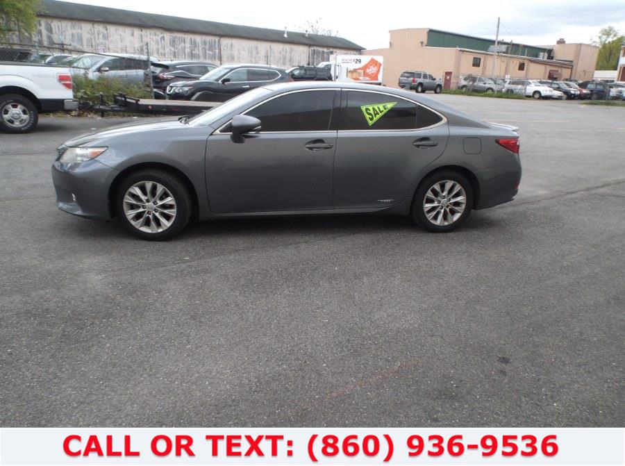 2013 Lexus ES 300h 4dr Sdn Hybrid, available for sale in Hartford, Connecticut | Lee Motors Sales Inc. Hartford, Connecticut 2013 Lexus ES 300h 4dr Sdn Hybrid, available for sale in Hartford, Connecticut | Lee Motors Sales Inc. Hartford, Connecticut