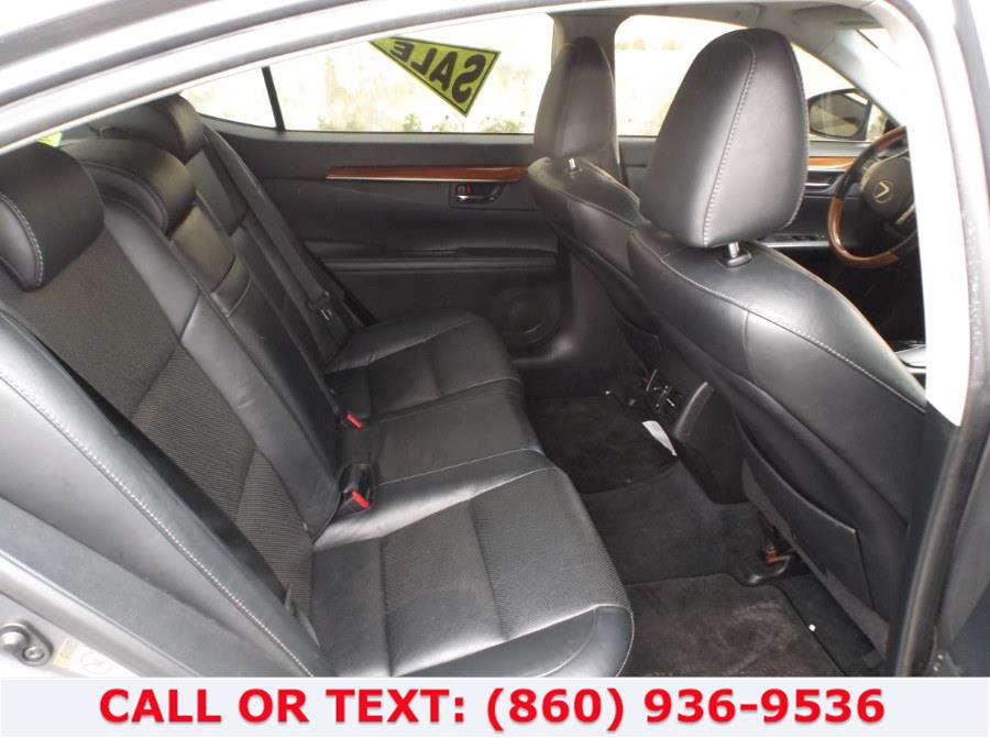 2013 Lexus ES 300h 4dr Sdn Hybrid, available for sale in Hartford, Connecticut | Lee Motors Sales Inc. Hartford, Connecticut 2013 Lexus ES 300h 4dr Sdn Hybrid, available for sale in Hartford, Connecticut | Lee Motors Sales Inc. Hartford, Connecticut