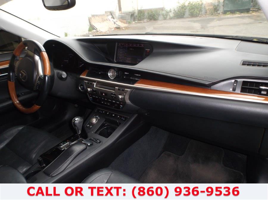 2013 Lexus ES 300h 4dr Sdn Hybrid, available for sale in Hartford, Connecticut | Lee Motors Sales Inc. Hartford, Connecticut 2013 Lexus ES 300h 4dr Sdn Hybrid, available for sale in Hartford, Connecticut | Lee Motors Sales Inc. Hartford, Connecticut
