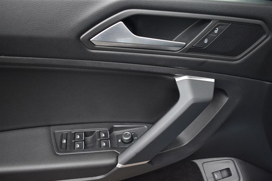 2020 Volkswagen Tiguan 2.0T SEL 4MOTION, available for sale in Great Neck, New York | Camy Cars. Great Neck, New York 2020 Volkswagen Tiguan 2.0T SEL 4MOTION, available for sale in Great Neck, New York | Camy Cars. Great Neck, New York