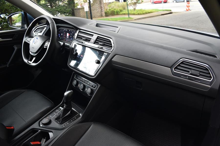 2020 Volkswagen Tiguan 2.0T SEL 4MOTION, available for sale in Great Neck, New York | Camy Cars. Great Neck, New York 2020 Volkswagen Tiguan 2.0T SEL 4MOTION, available for sale in Great Neck, New York | Camy Cars. Great Neck, New York