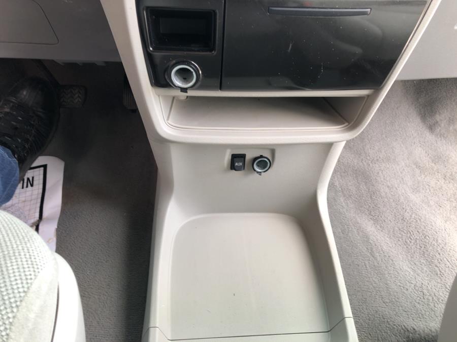 2011 Toyota Sienna 5dr 7-Pass Van V6 FWD, available for sale in Waterbury, Connecticut | National Auto Brokers, Inc.. Waterbury, Connecticut 2011 Toyota Sienna 5dr 7-Pass Van V6 FWD, available for sale in Waterbury, Connecticut | National Auto Brokers, Inc.. Waterbury, Connecticut