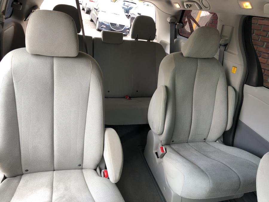 2011 Toyota Sienna 5dr 7-Pass Van V6 FWD, available for sale in Waterbury, Connecticut | National Auto Brokers, Inc.. Waterbury, Connecticut 2011 Toyota Sienna 5dr 7-Pass Van V6 FWD, available for sale in Waterbury, Connecticut | National Auto Brokers, Inc.. Waterbury, Connecticut