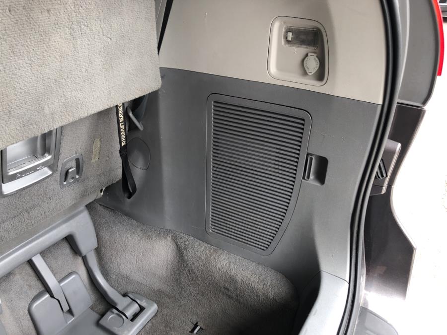 2011 Toyota Sienna 5dr 7-Pass Van V6 FWD, available for sale in Waterbury, Connecticut | National Auto Brokers, Inc.. Waterbury, Connecticut 2011 Toyota Sienna 5dr 7-Pass Van V6 FWD, available for sale in Waterbury, Connecticut | National Auto Brokers, Inc.. Waterbury, Connecticut