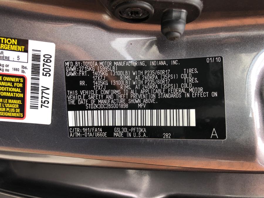 2011 Toyota Sienna 5dr 7-Pass Van V6 FWD, available for sale in Waterbury, Connecticut | National Auto Brokers, Inc.. Waterbury, Connecticut 2011 Toyota Sienna 5dr 7-Pass Van V6 FWD, available for sale in Waterbury, Connecticut | National Auto Brokers, Inc.. Waterbury, Connecticut