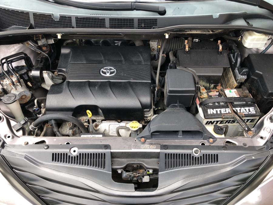 2011 Toyota Sienna 5dr 7-Pass Van V6 FWD, available for sale in Waterbury, Connecticut | National Auto Brokers, Inc.. Waterbury, Connecticut 2011 Toyota Sienna 5dr 7-Pass Van V6 FWD, available for sale in Waterbury, Connecticut | National Auto Brokers, Inc.. Waterbury, Connecticut