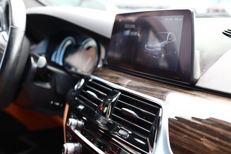 2019 BMW 5 Series 530i xDrive Sedan, available for sale in Jamaica, New York | Hillside Auto Mall Inc.. Jamaica, New York 2019 BMW 5 Series 530i xDrive Sedan, available for sale in Jamaica, New York | Hillside Auto Mall Inc.. Jamaica, New York