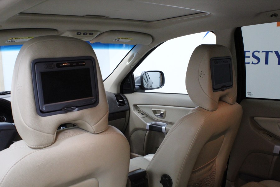 2014 Volvo XC90 AWD 4dr Platinum, available for sale in Plainville, Connecticut | New England Auto Sales LLC. Plainville, Connecticut 2014 Volvo XC90 AWD 4dr Platinum, available for sale in Plainville, Connecticut | New England Auto Sales LLC. Plainville, Connecticut