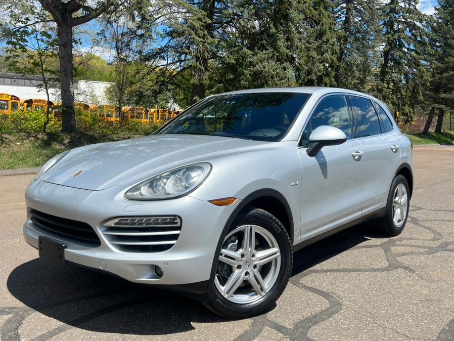 2013 Porsche Cayenne AWD 4dr Diesel, available for sale in Waterbury, Connecticut | Platinum Auto Care. Waterbury, Connecticut