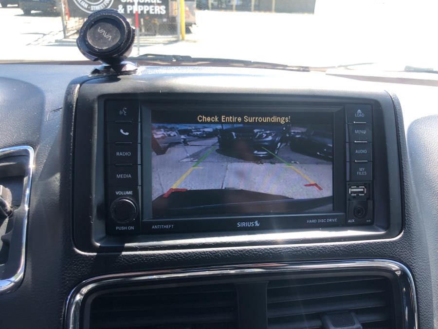 2018 Dodge Grand Caravan GT Wagon, available for sale in Franklin Square, New York | Signature Auto Sales. Franklin Square, New York 2018 Dodge Grand Caravan GT Wagon, available for sale in Franklin Square, New York | Signature Auto Sales. Franklin Square, New York
