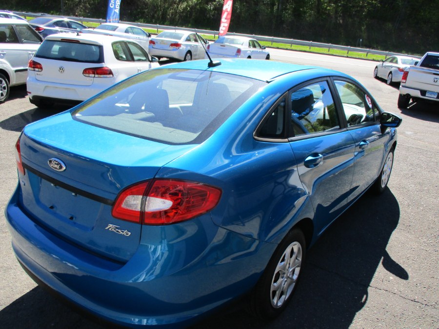 2013 Ford Fiesta 4dr Sdn SE, available for sale in Meriden, Connecticut | Cos Central Auto. Meriden, Connecticut 2013 Ford Fiesta 4dr Sdn SE, available for sale in Meriden, Connecticut | Cos Central Auto. Meriden, Connecticut