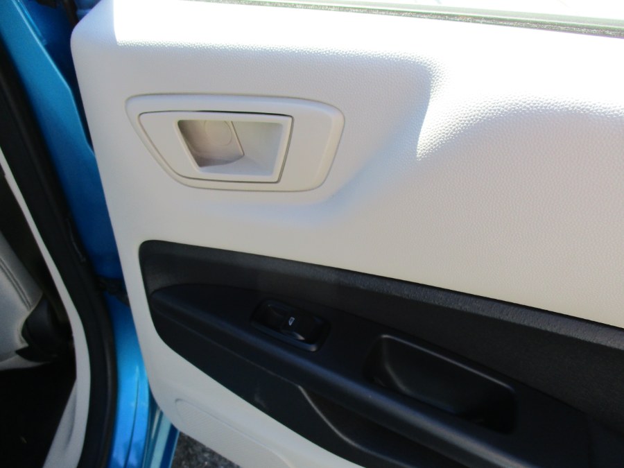 2013 Ford Fiesta 4dr Sdn SE, available for sale in Meriden, Connecticut | Cos Central Auto. Meriden, Connecticut 2013 Ford Fiesta 4dr Sdn SE, available for sale in Meriden, Connecticut | Cos Central Auto. Meriden, Connecticut